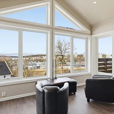 Feriehus Urban Comfort. 3br. Stunning View.free Parking *